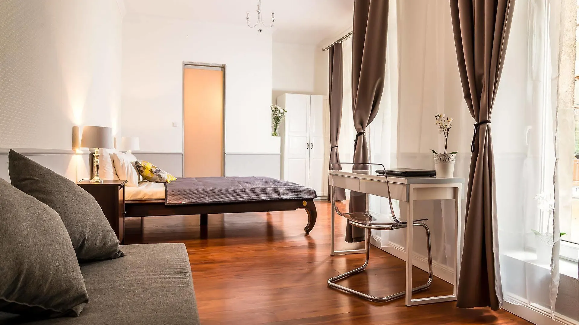 Angel House Aparthotel Cracovia 3*,