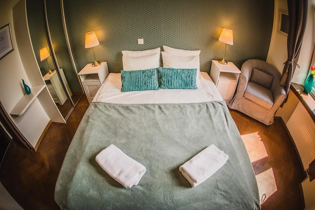 קרקוב Angel House Aparthotel 3*,